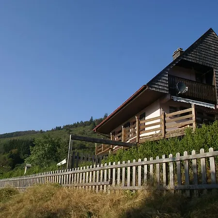 Comfortable Holiday With Fenced Garden In Semesterbostad *